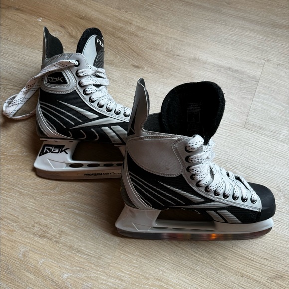 SC1 Reebok Hockey Skate - Picture 2 of 4
